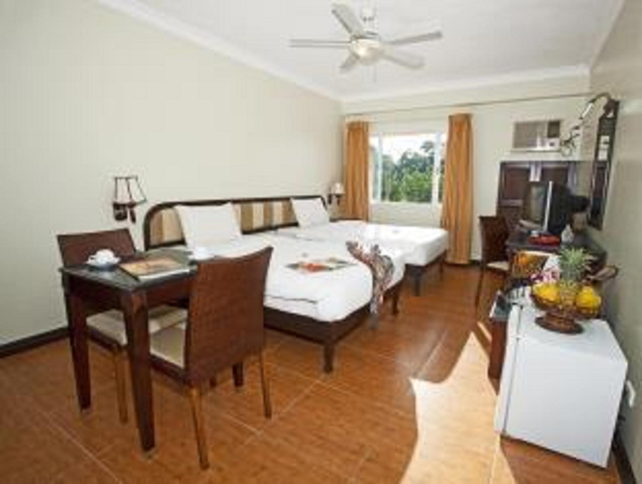 Egi Resort & Hotel Мактан Екстер'єр фото
