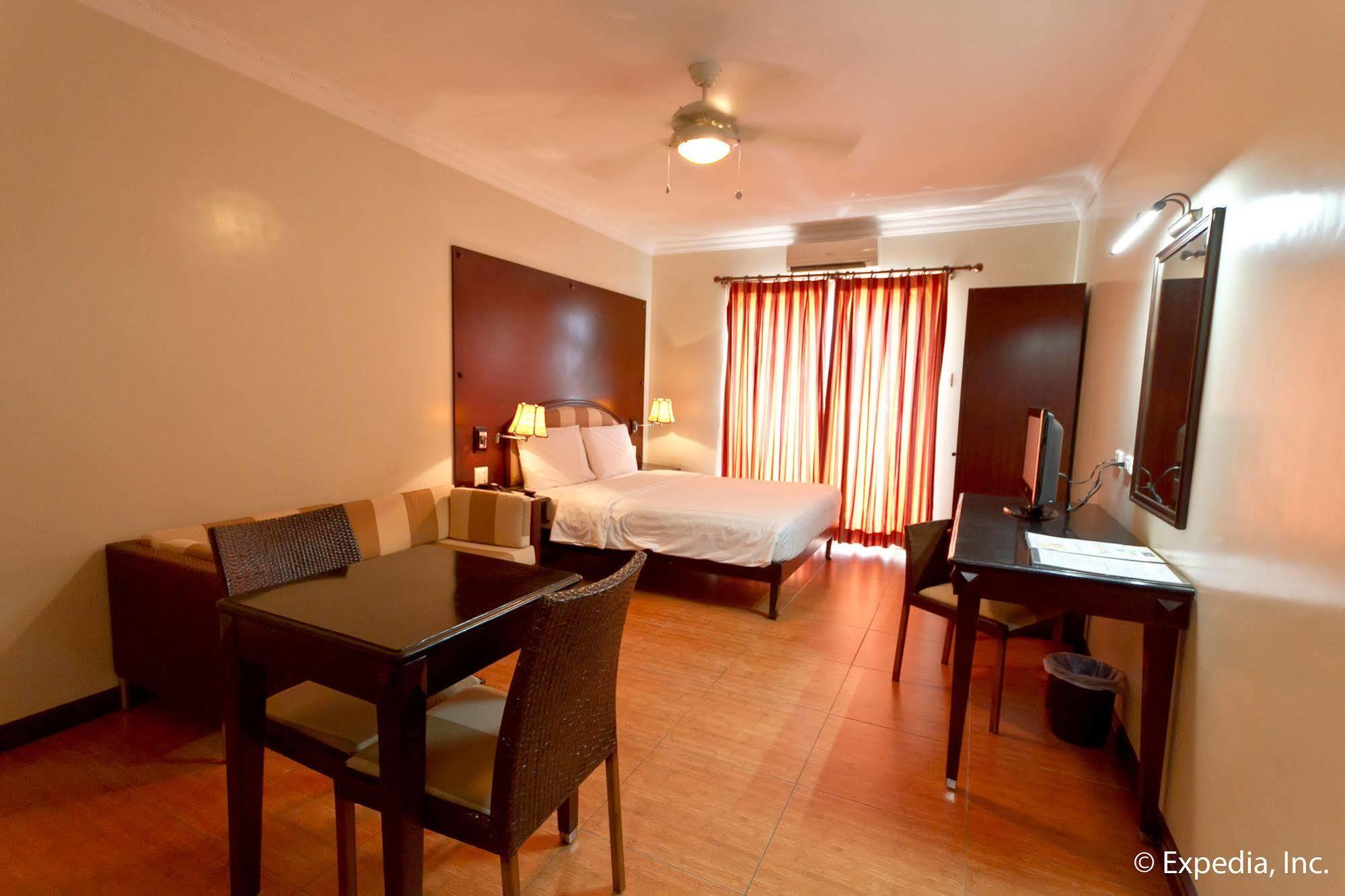 Egi Resort & Hotel Мактан Екстер'єр фото